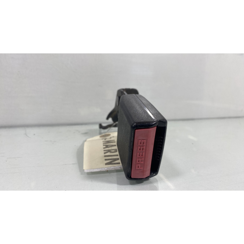 Attache ceinture arriere droit RENAULT MEGANE 3 Photo n°4
