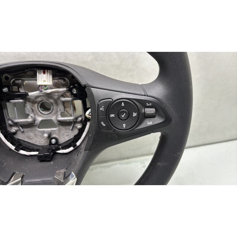 Volant OPEL CORSA F Photo n°4