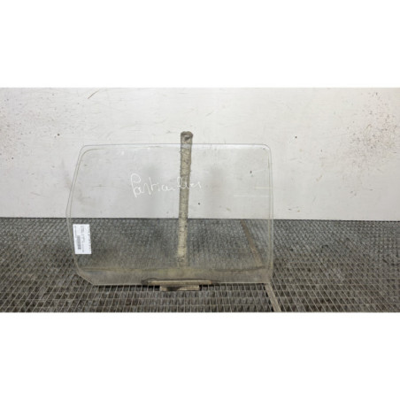 Vitre arriere droit CITROEN AX Photo n°1