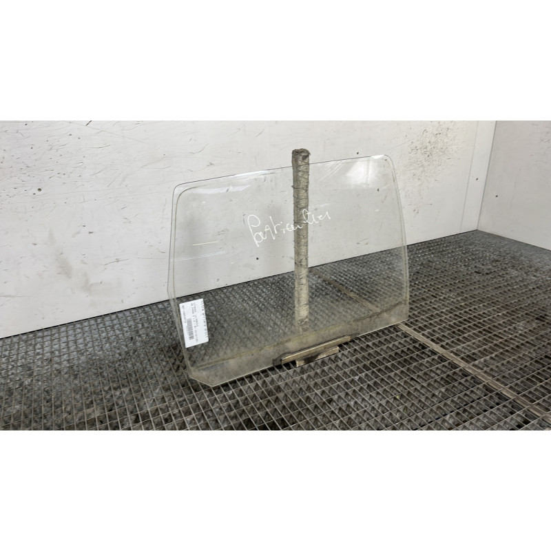Vitre arriere droit CITROEN AX Photo n°2
