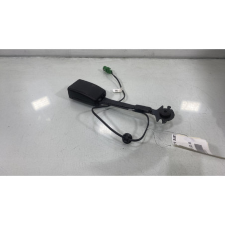 Attache ceinture avant droit DACIA SANDERO 3 Photo n°1