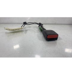 Attache ceinture avant gauche DACIA SANDERO 3