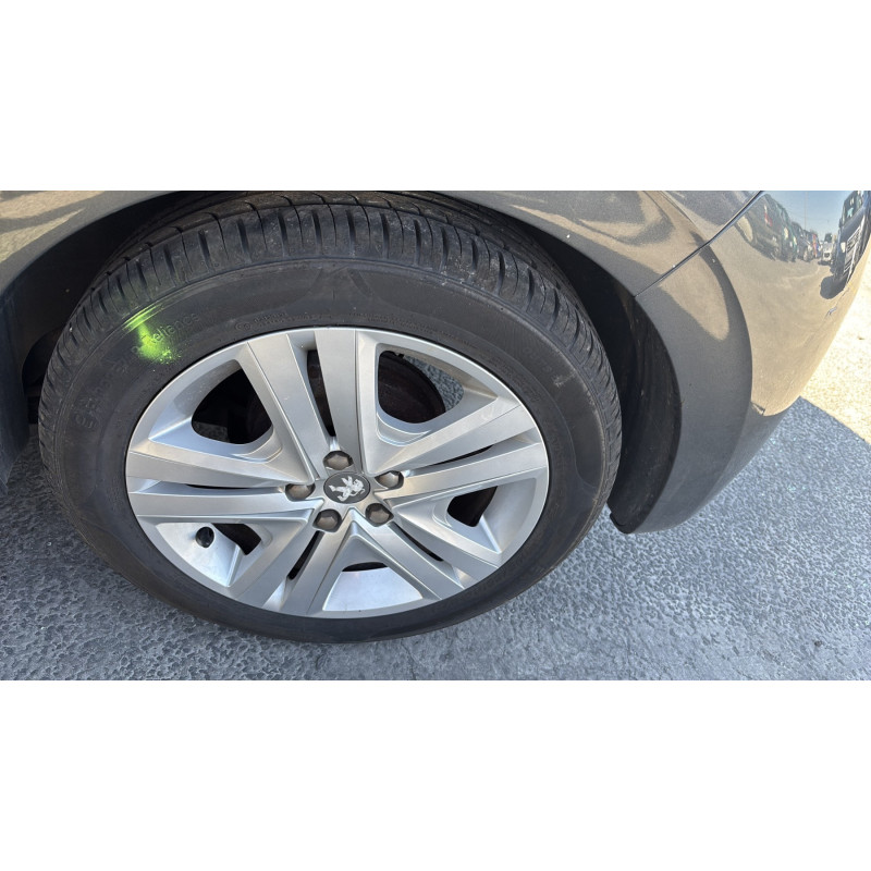 Feu arriere stop central PEUGEOT 208 1 Photo n°17