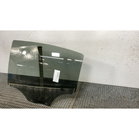 Vitre arriere gauche PEUGEOT 208 1