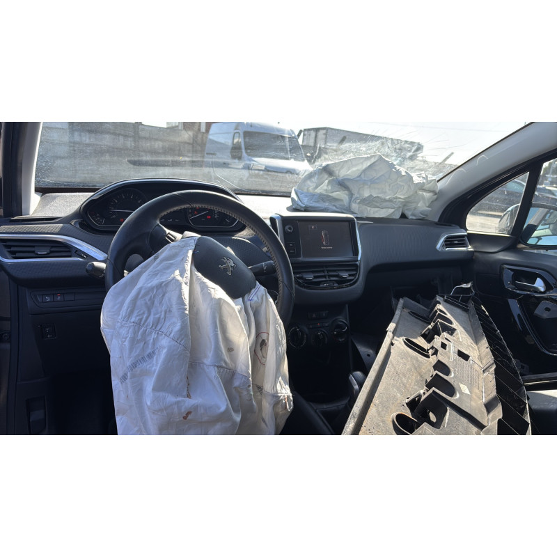 Vitre arriere gauche PEUGEOT 208 1 Photo n°16