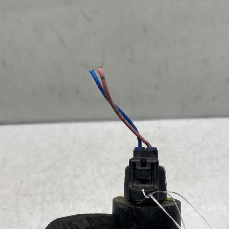 Pompe lave glace avant TOYOTA AURIS 1 Photo n°3