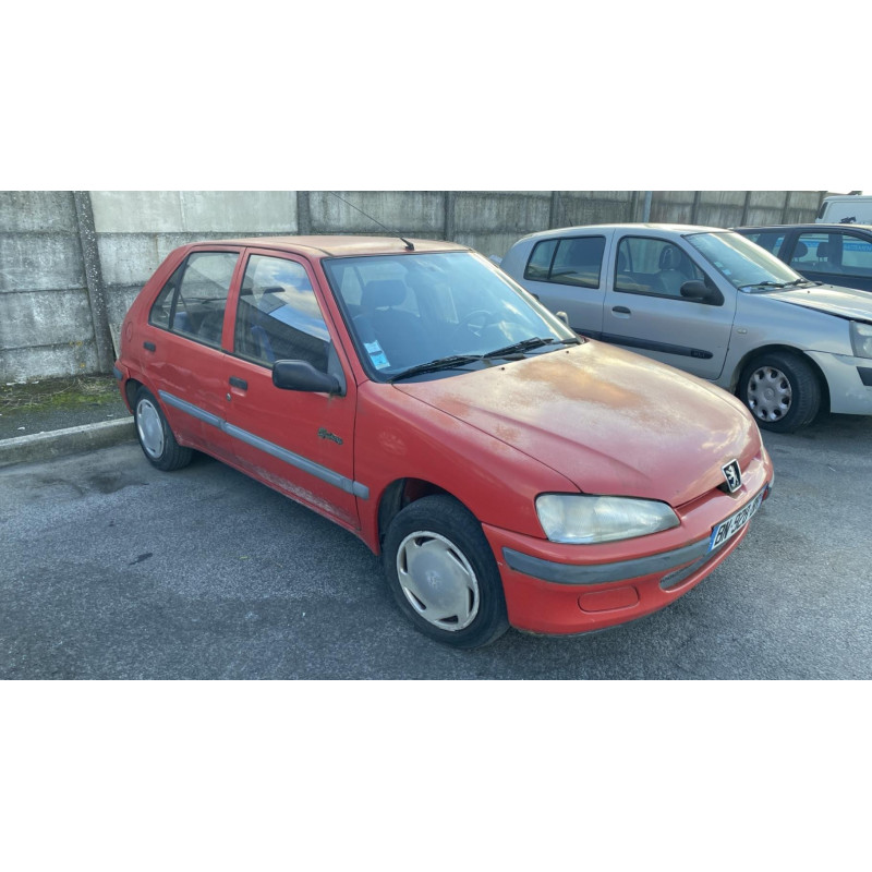 Fermeture de capot PEUGEOT 106 Photo n°4