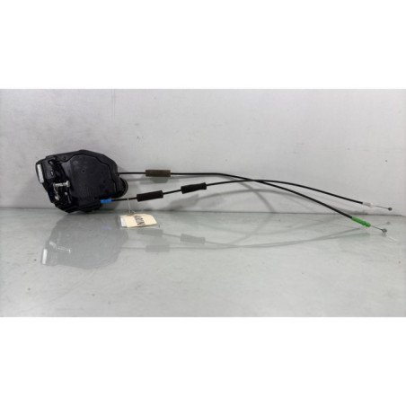 Serrure arriere droit TOYOTA AVENSIS 3 Photo n°1