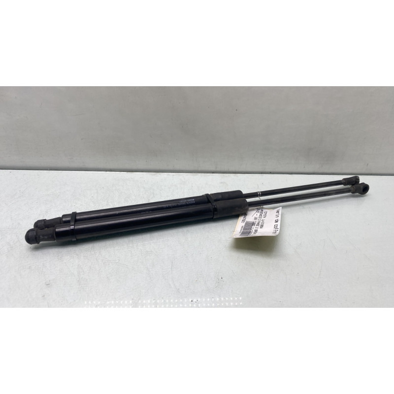 Verin de coffre TOYOTA AVENSIS 3 Photo n°1