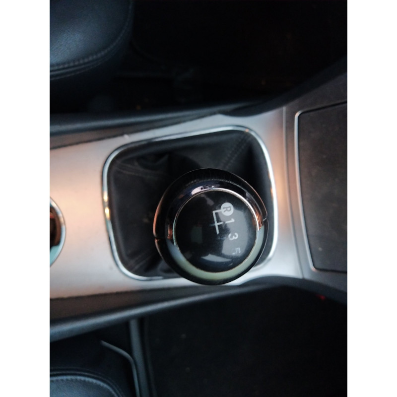 Verin de coffre TOYOTA AVENSIS 3 Photo n°5
