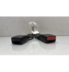 Attache ceinture arriere gauche DACIA SANDERO 2