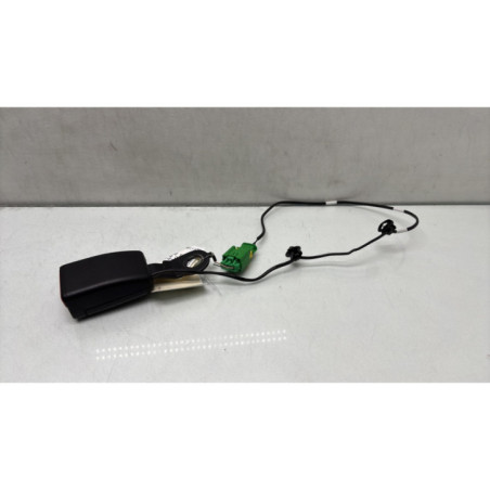Attache ceinture avant droit DACIA SANDERO 2