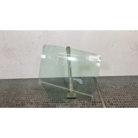 Vitre arriere droit OPEL CORSA F Photo n°1