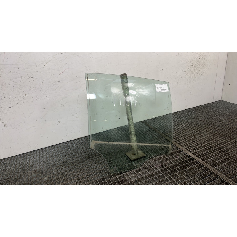 Vitre arriere droit OPEL CORSA F Photo n°2
