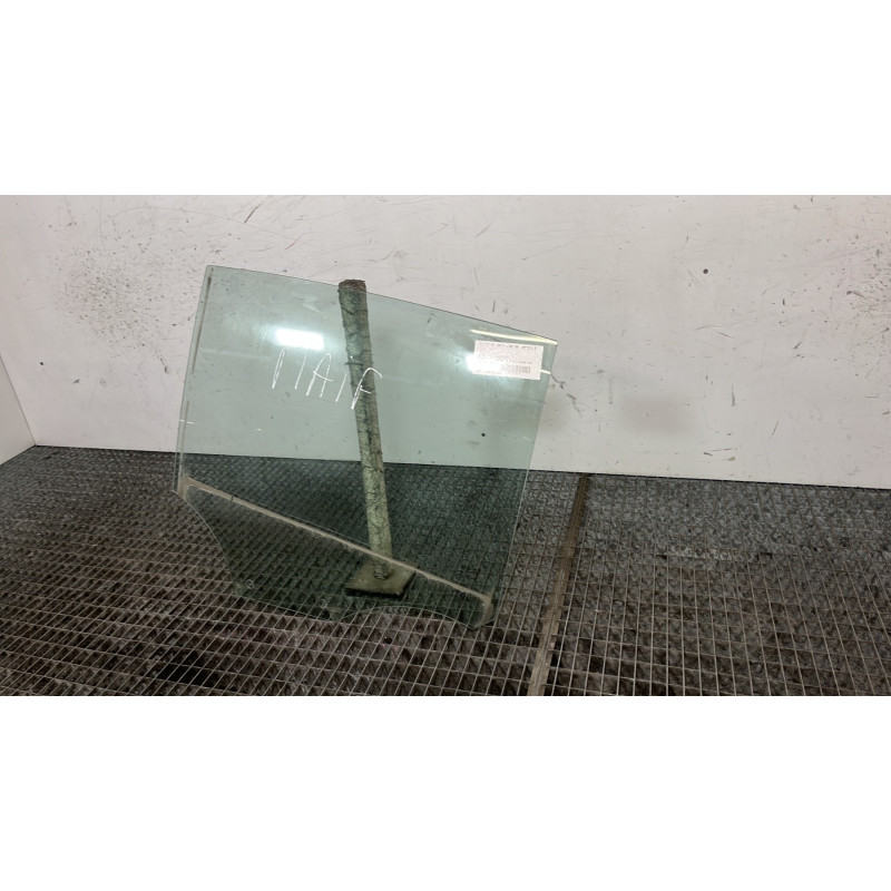 Vitre arriere droit OPEL CORSA F Photo n°3