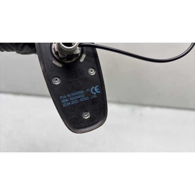 Antenne OPEL CORSA F Photo n°5