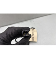 Attache ceinture avant gauche OPEL CORSA F