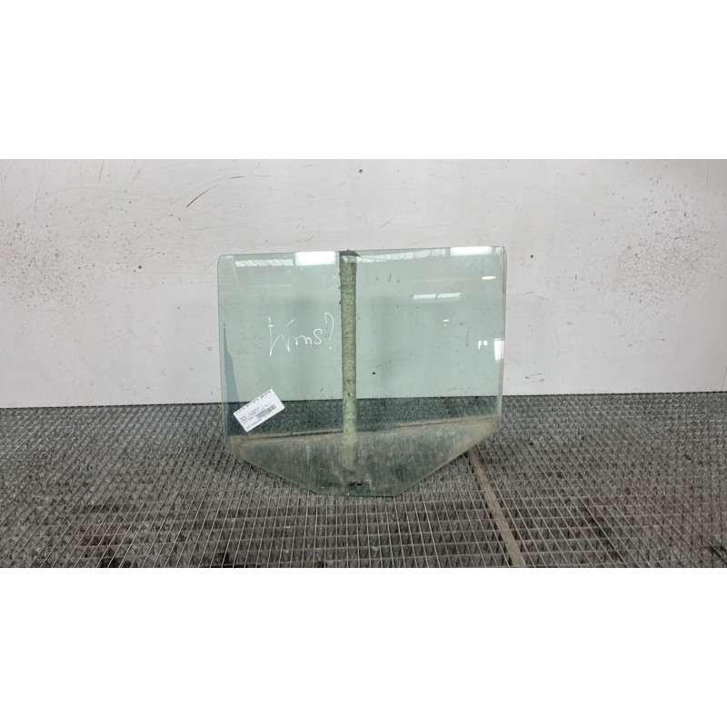 Vitre arriere gauche SKODA FABIA 2 Photo n°1
