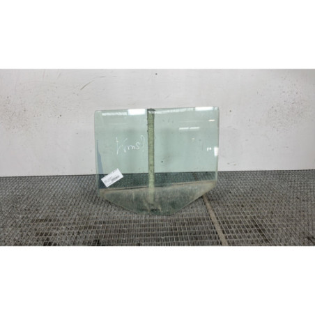 Vitre arriere gauche SKODA FABIA 2 Photo n°1