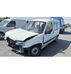 Vitre avant droit PEUGEOT PARTNER 1