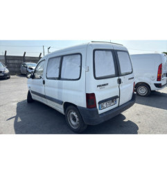 Vitre avant droit PEUGEOT PARTNER 1