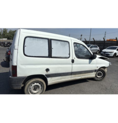 Vitre avant droit PEUGEOT PARTNER 1