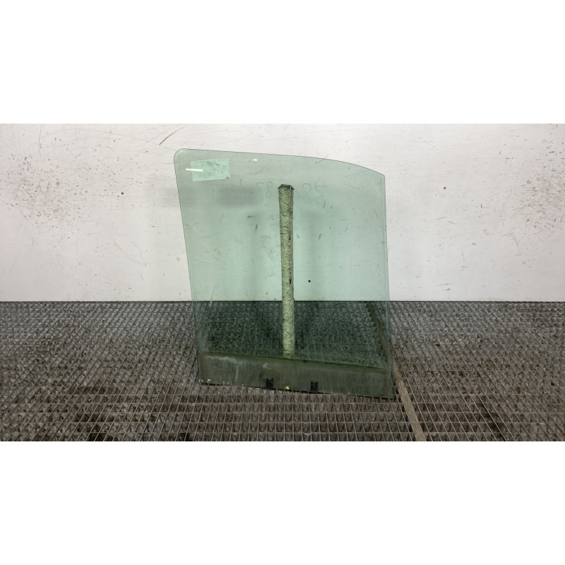 Vitre avant gauche FORD TRANSIT CONNECT 1 Photo n°5