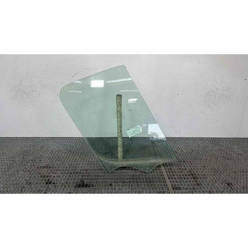 Vitre avant droit RENAULT MASTER 3 Photo n°1