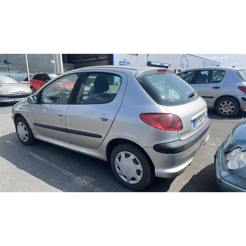 Vitre arriere droit PEUGEOT 206 Photo n°7