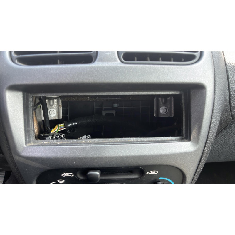 Vitre arriere droit PEUGEOT 206 Photo n°15