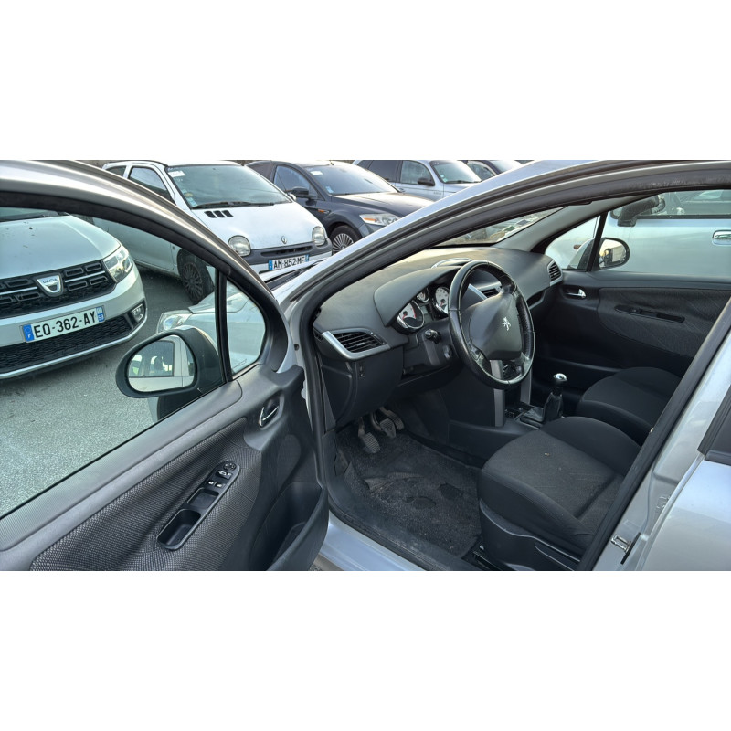 Volant PEUGEOT 207 Photo n°14