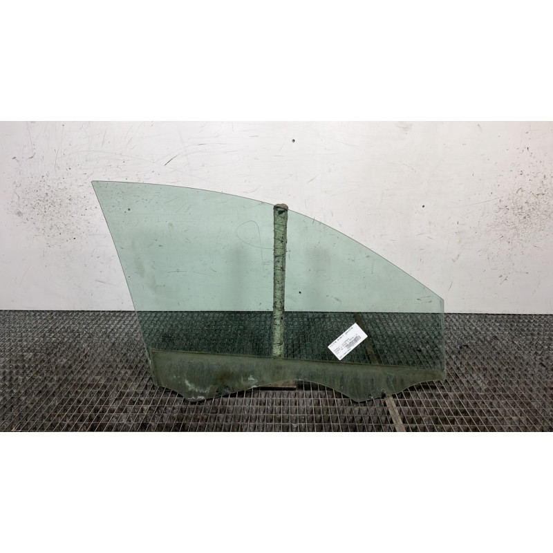 Vitre avant gauche RENAULT MEGANE 2 Photo n°4