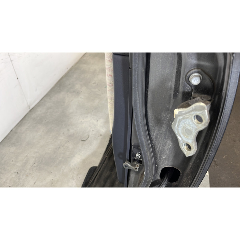 Porte arriere gauche TOYOTA AVENSIS 3 Photo n°4
