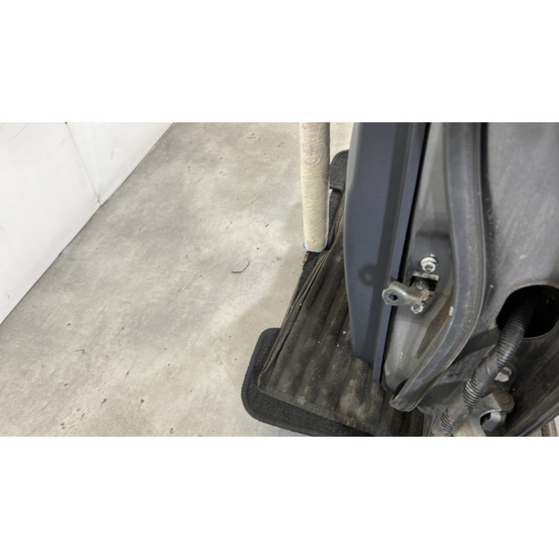 Porte arriere gauche TOYOTA AVENSIS 3 Photo n°5