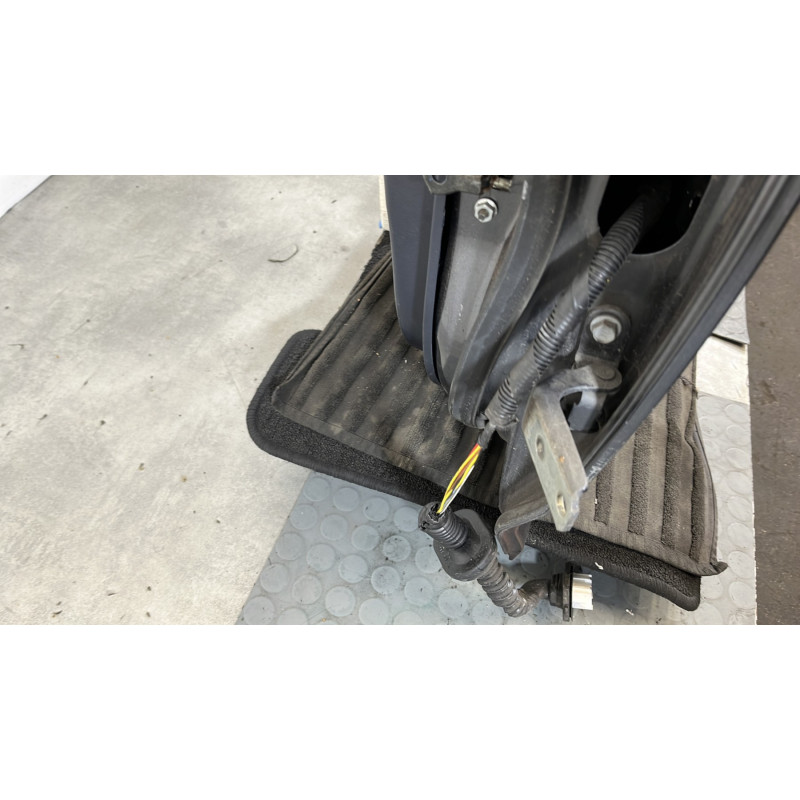 Porte arriere gauche TOYOTA AVENSIS 3 Photo n°6