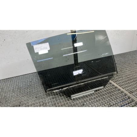 Vitre arriere droit TOYOTA AVENSIS 3