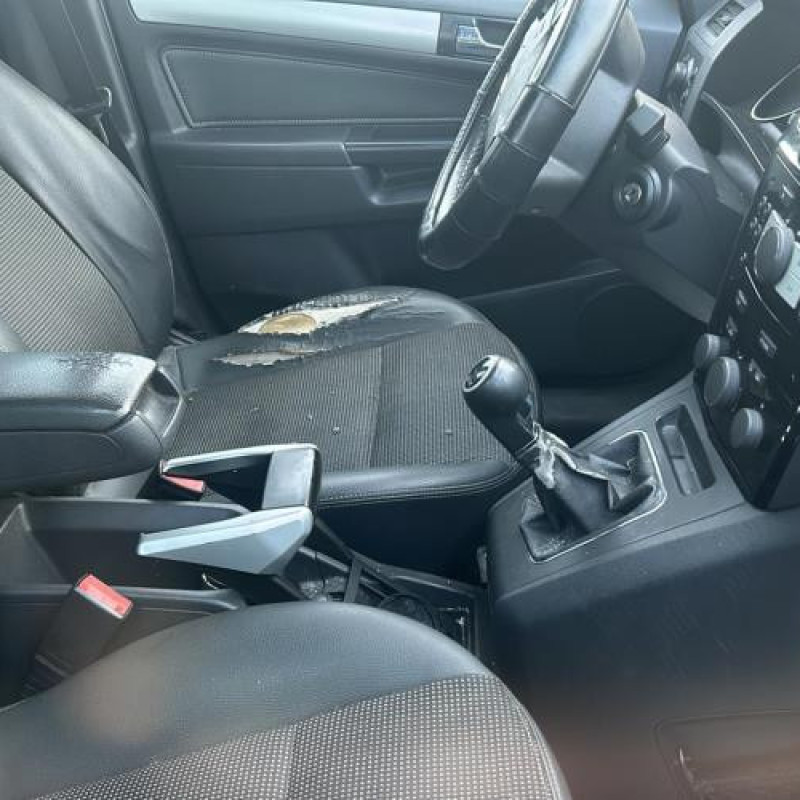 Vitre avant droit OPEL ZAFIRA B Photo n°16