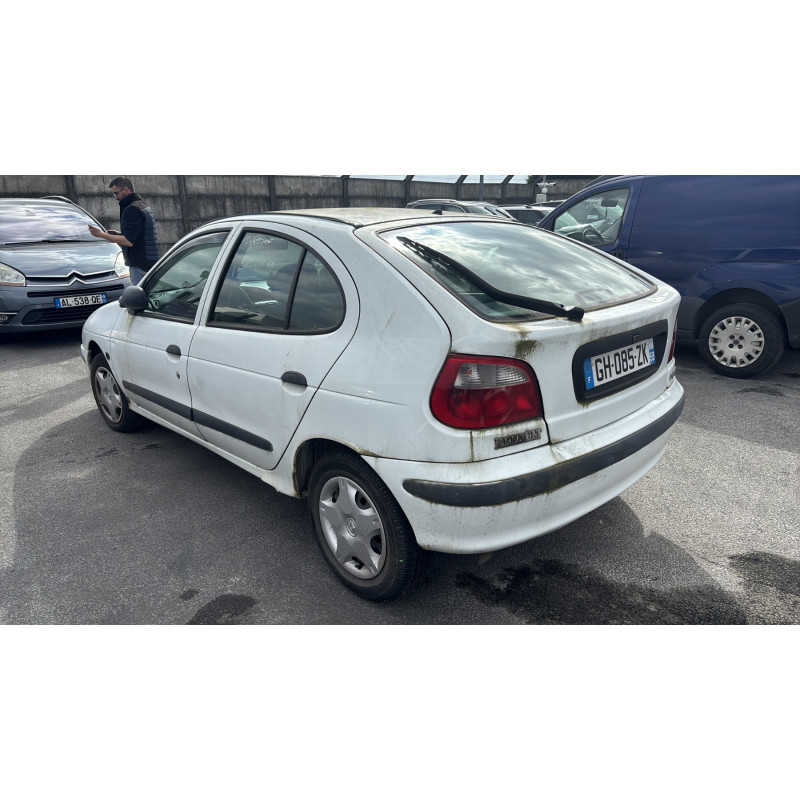 Cremaillere assistee RENAULT MEGANE 1 Photo n°17