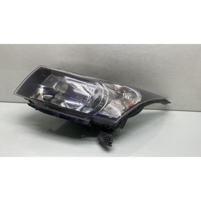 Optique avant principal gauche (feux)(phare) CHEVROLET CRUZE Photo n°1