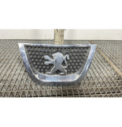 Sigle de calandre PEUGEOT 3008 1