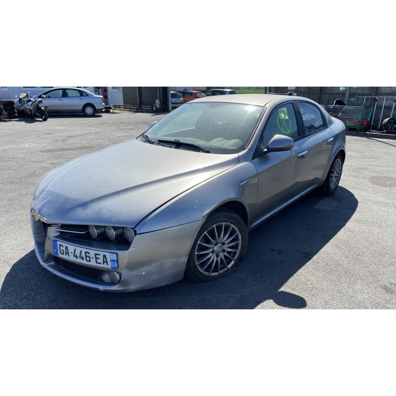Feu arriere stop central ALFA ROMEO 159 Photo n°4