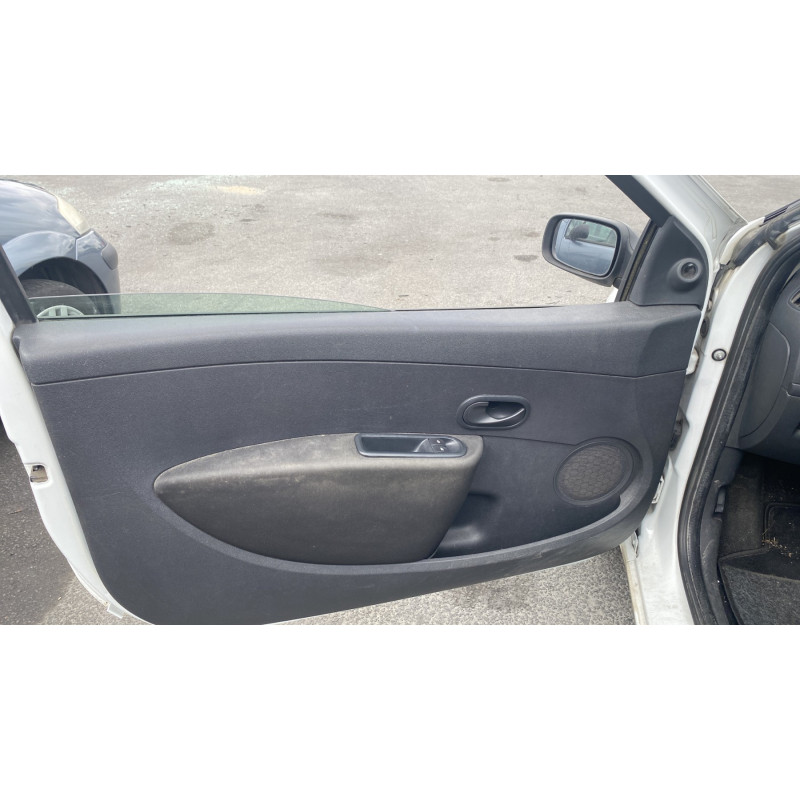 Leve vitre electrique avant gauche RENAULT CLIO 3 Photo n°18