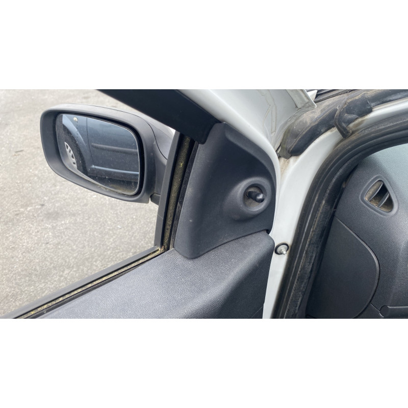 Leve vitre electrique avant gauche RENAULT CLIO 3 Photo n°19