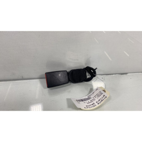 Attache ceinture arriere gauche RENAULT TWINGO 2 Photo n°1