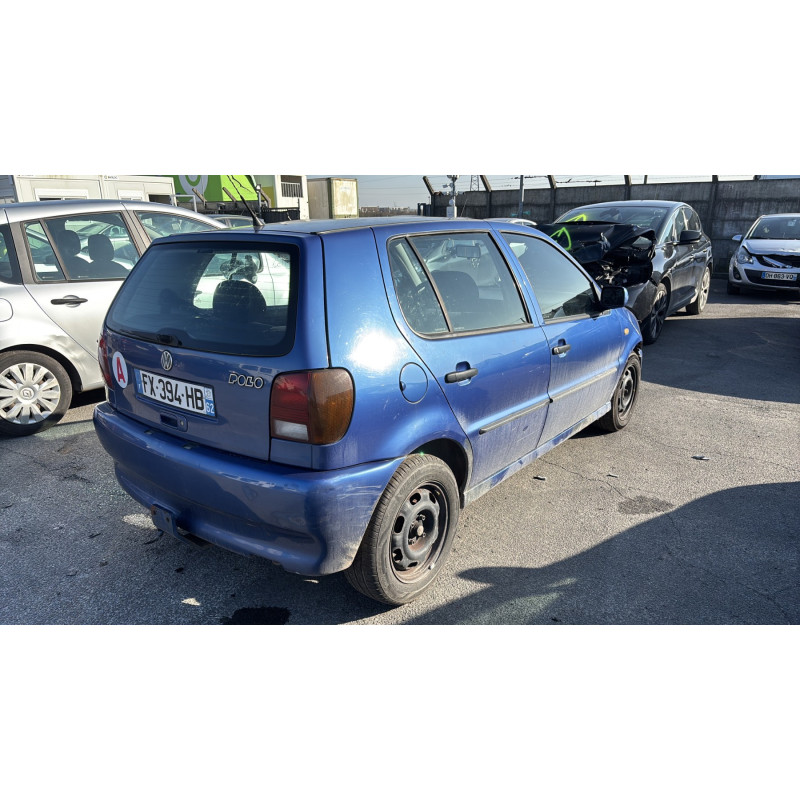Vitre arriere gauche VOLKSWAGEN POLO 3 Photo n°10