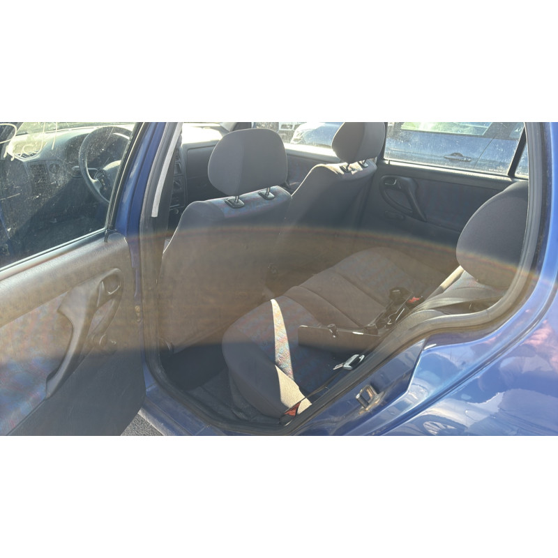 Vitre arriere gauche VOLKSWAGEN POLO 3 Photo n°17