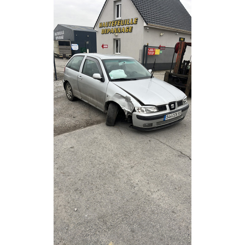 Feu arriere secondaire droit (feux) SEAT IBIZA 2 Photo n°5
