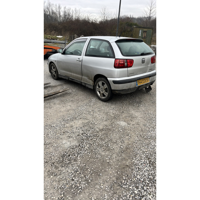 Feu arriere secondaire droit (feux) SEAT IBIZA 2 Photo n°7
