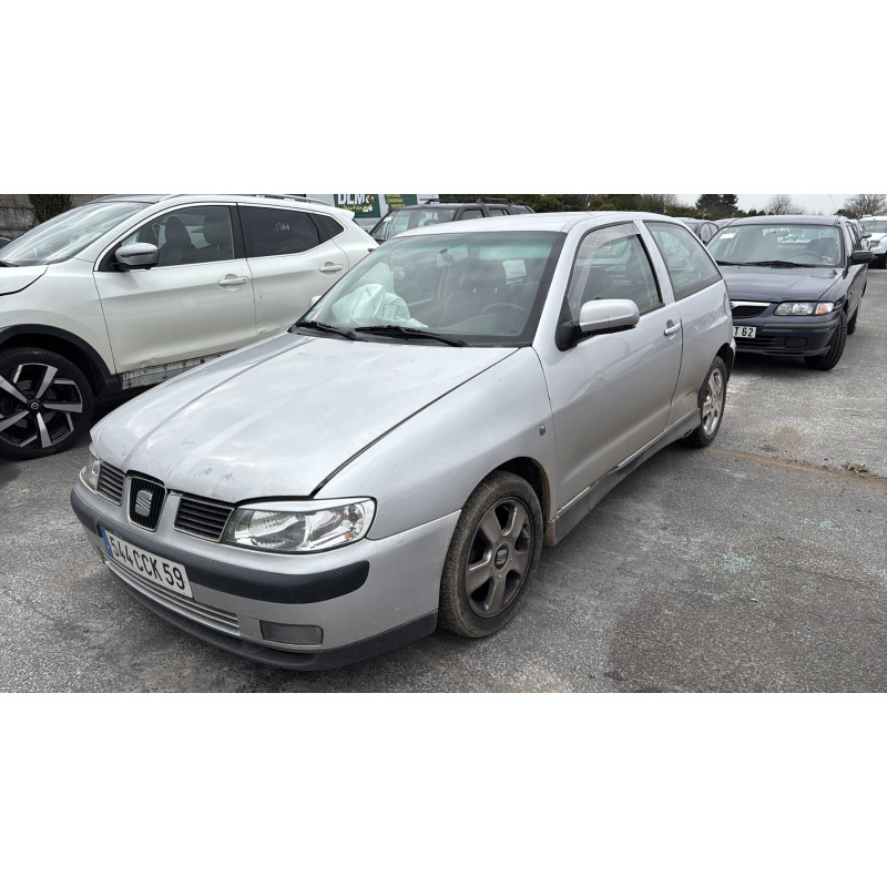 Feu arriere secondaire droit (feux) SEAT IBIZA 2 Photo n°14