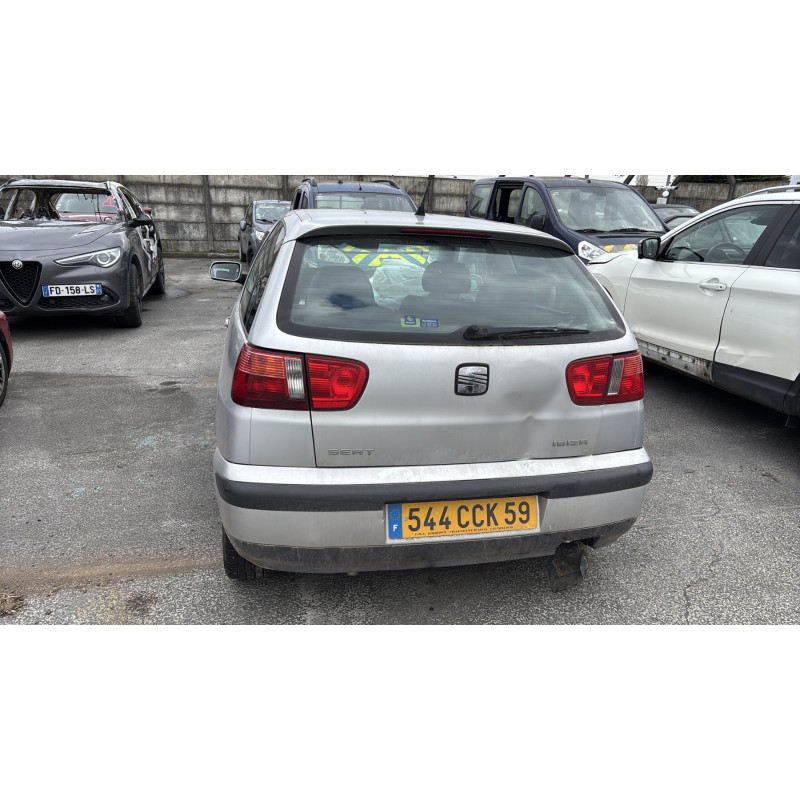 Feu arriere secondaire droit (feux) SEAT IBIZA 2 Photo n°18